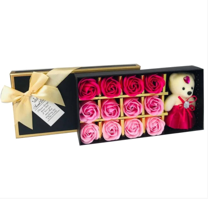 

Подарочный набор с розами из мыла Sweet Love 12 шт Розовые с мишкой