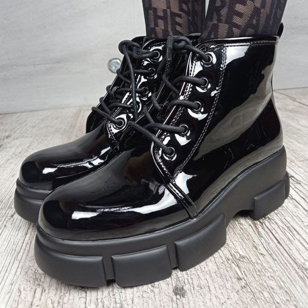 

Женские ботинки Stilli RT40-5BK Черные (39)