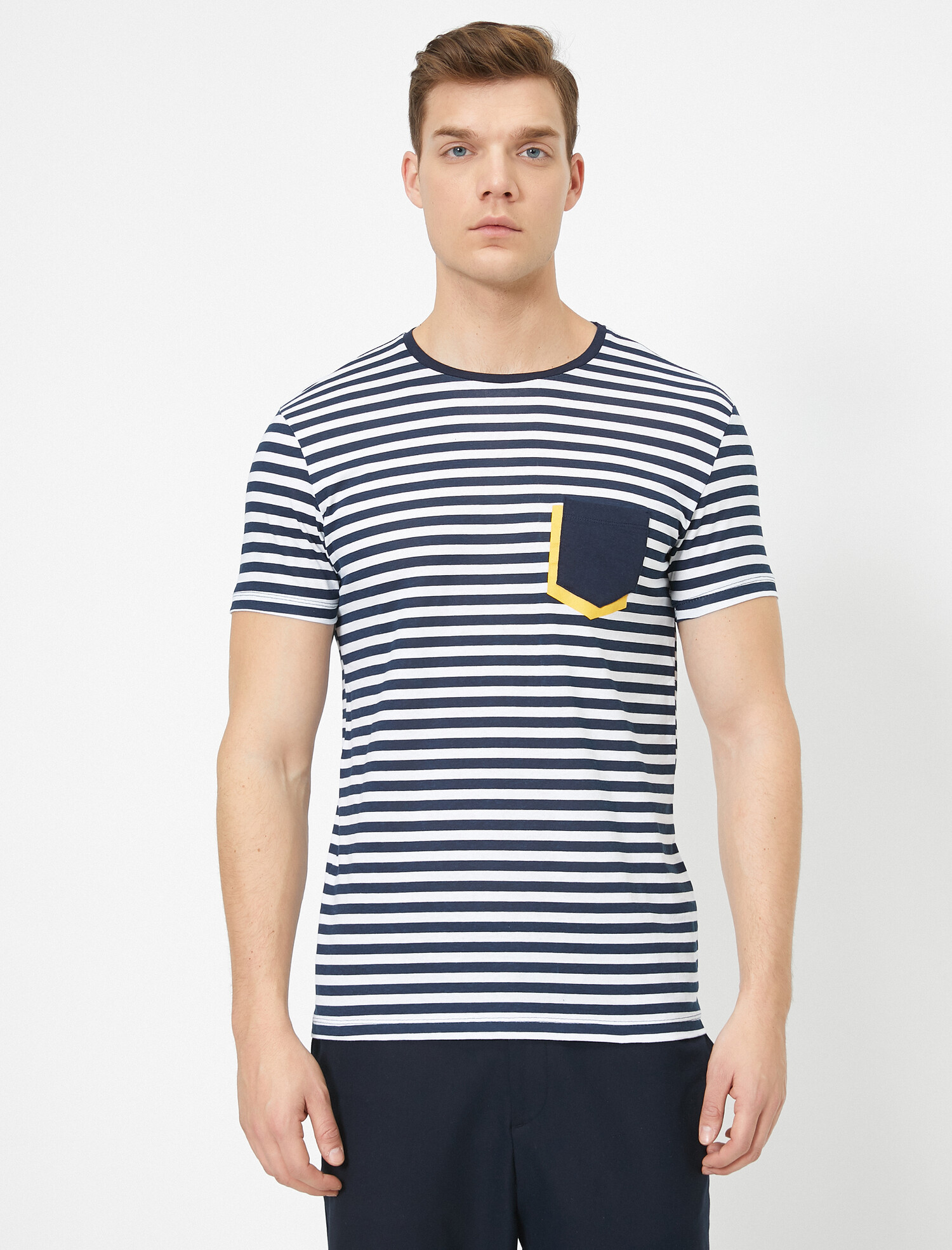 

Футболка Koton 0YAM11660LK L Marine stripe