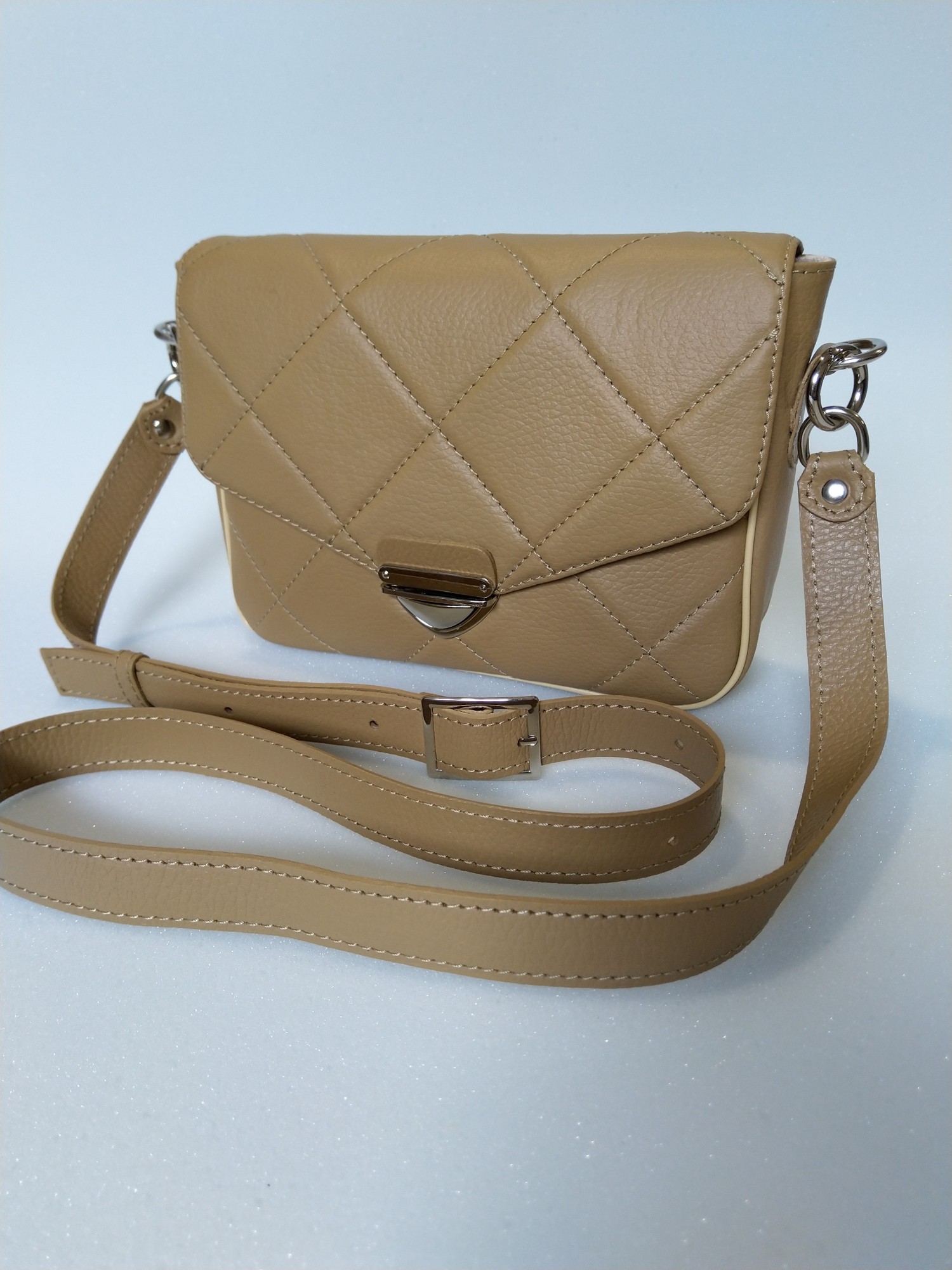 

Женская Lider Vintage Luxury Ромбы сумка стёганая кожаная 7423-21 Капучино