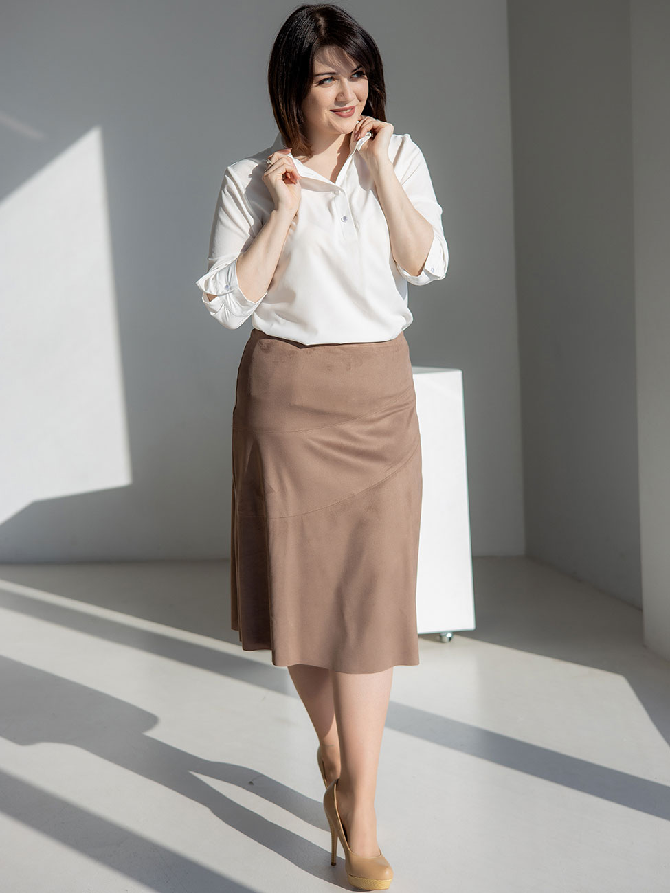 

Стильная замшевая юбка size+ Кофейный 2 XL Vikamoda 3245