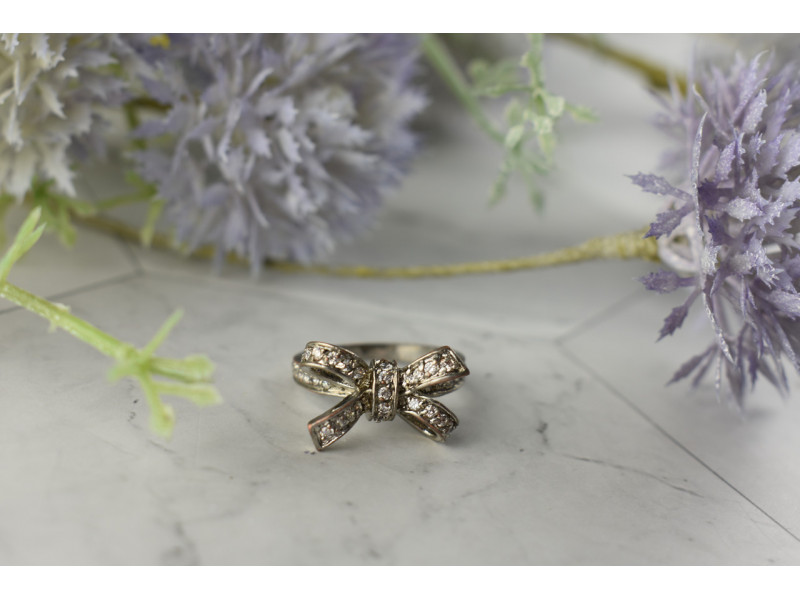 

Серебряное кольцо с камнями Гошенит (берилл) *Бантик* Натуральный Sky Jewelry 001601