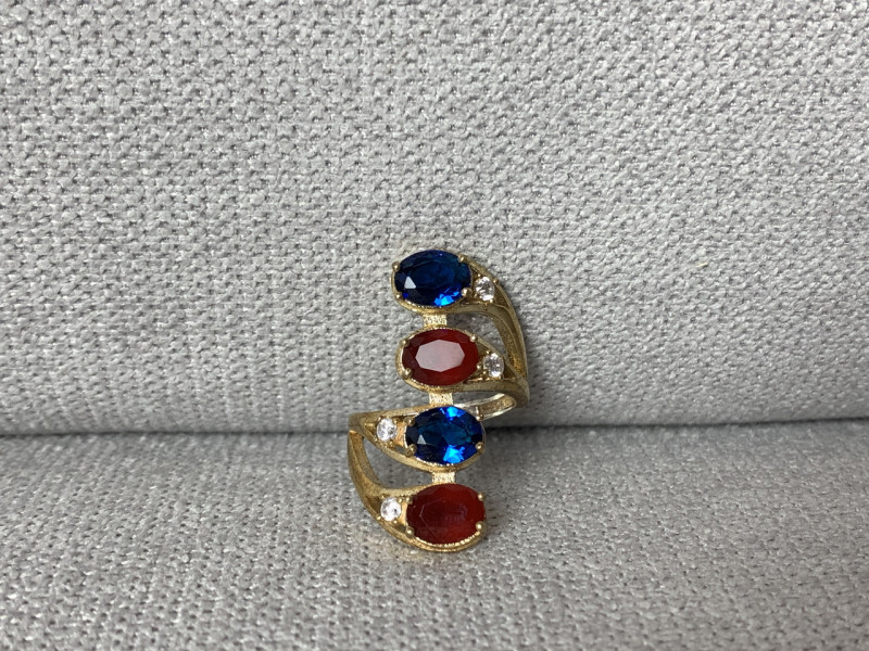 

Серебряное кольцо с Синим и Красным камнем Алпанит Sky Jewelry 000810