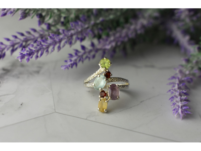 

Серебряное кольцо с натуральными камнями 925 проба Sky Jewelry 001546