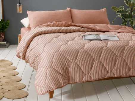 

Постельное белье Comfy Stripe Набор постельного белья EH 240х220 см
