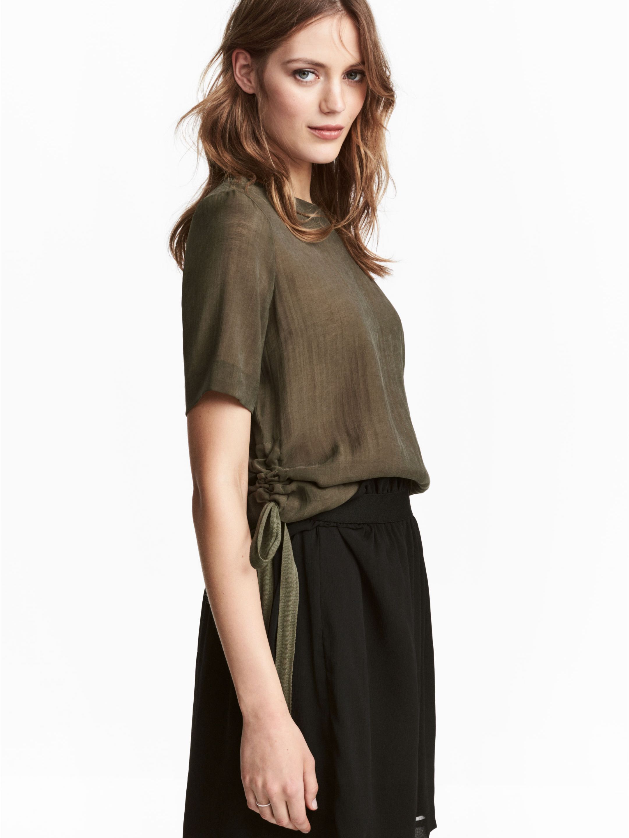 

Блузка H&M 5308245-ABTE 40 Болотная