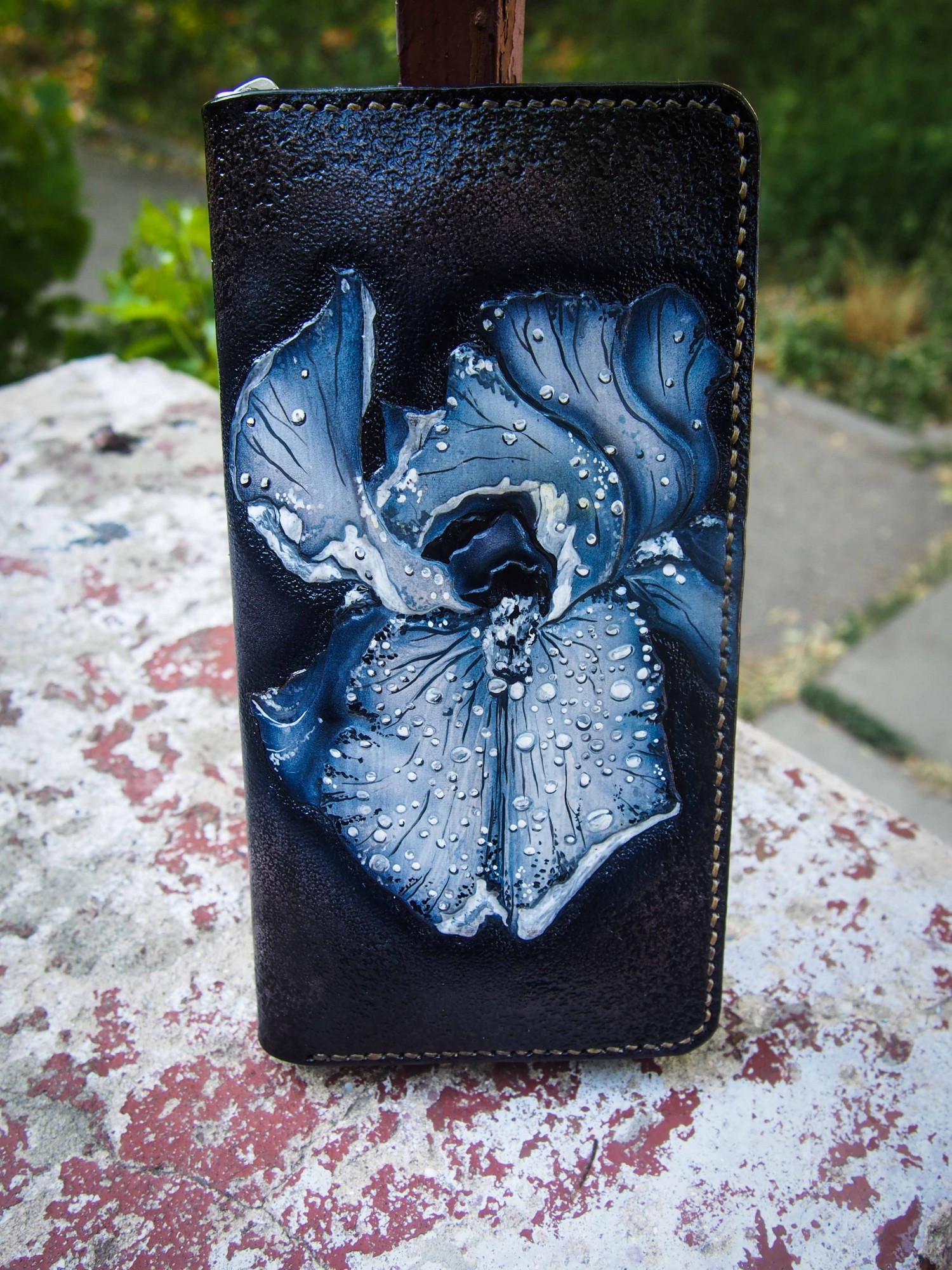 

Женский кожаный кошелек Smyrnov Leather на молнии ирис 20 x 11 x 2 см черный