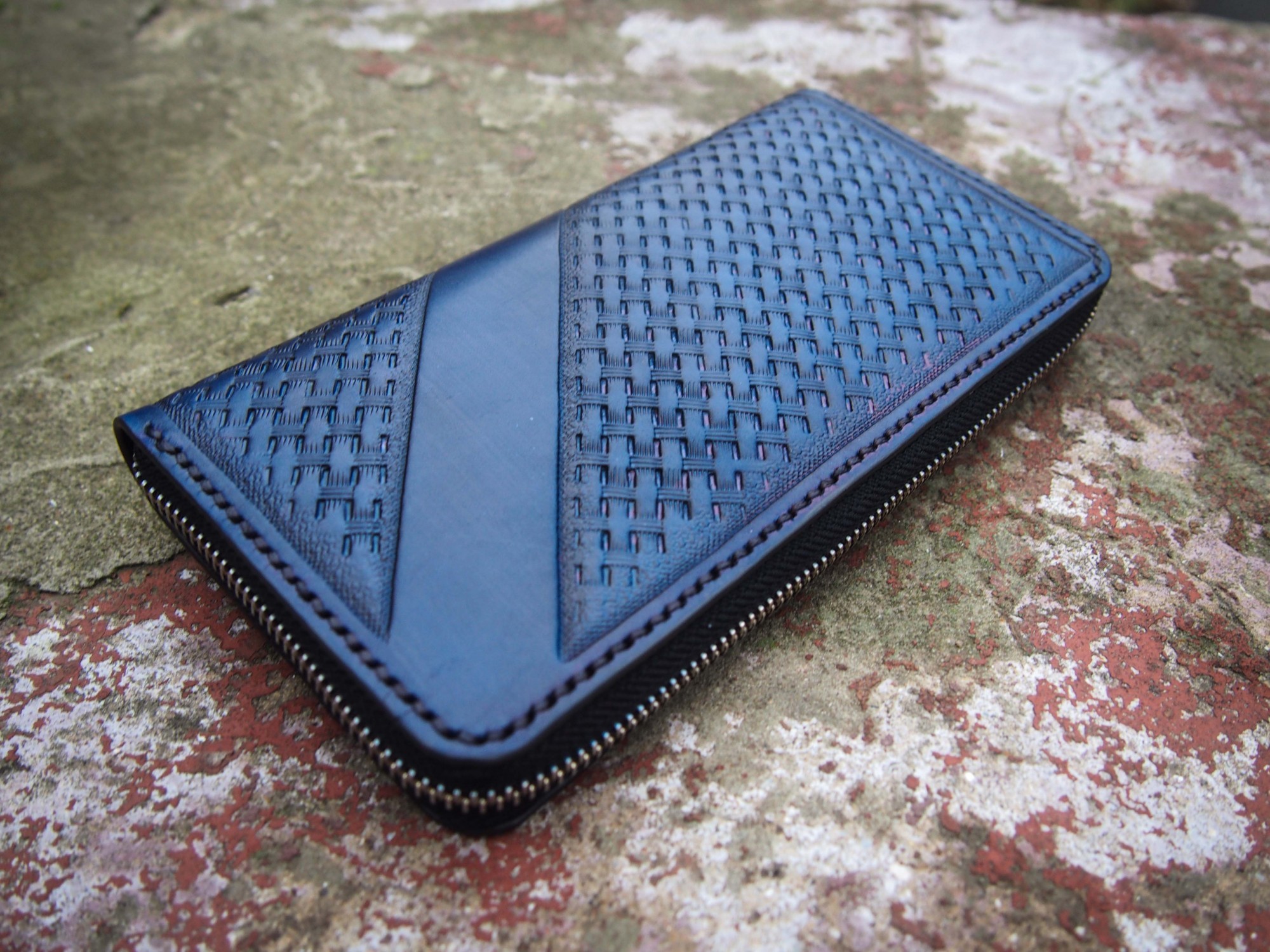 

Синий кожаный кошелек Smyrnov Leather на молнии 20 x 11 x 2 см синий