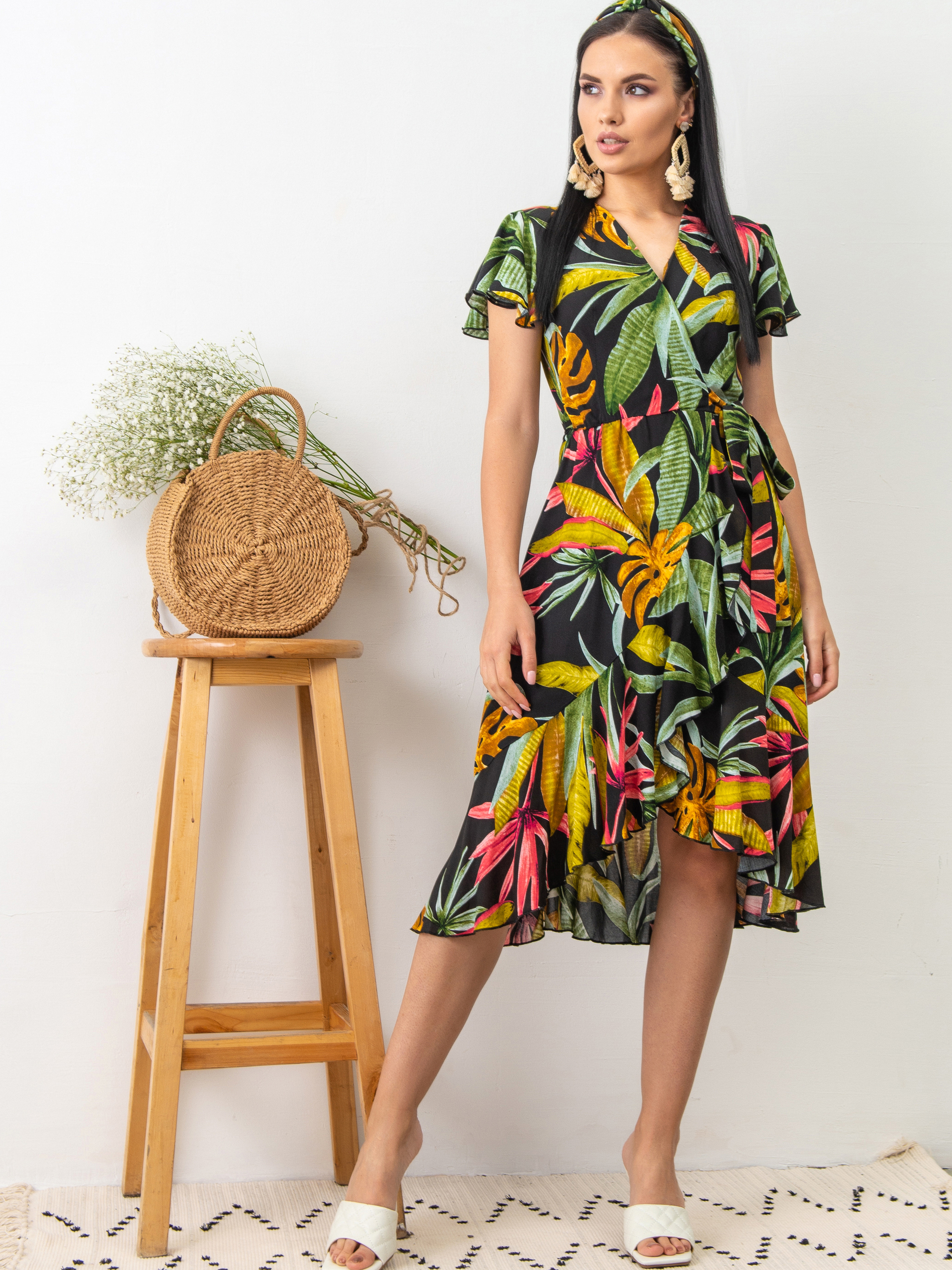 

Платье Larionoff Tropicana  Черное, Платье Larionoff Tropicana 42 Черное