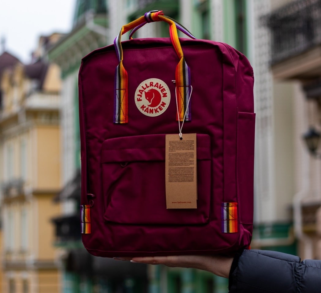 

Молодежный рюкзак Fjallraven Kanken Rainbow Ox Red F23510.24 бордовый