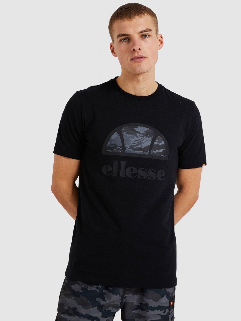 

Футболка Ellesse SHI11167-BLACK  Черная, Футболка Ellesse SHI11167-BLACK S Черная
