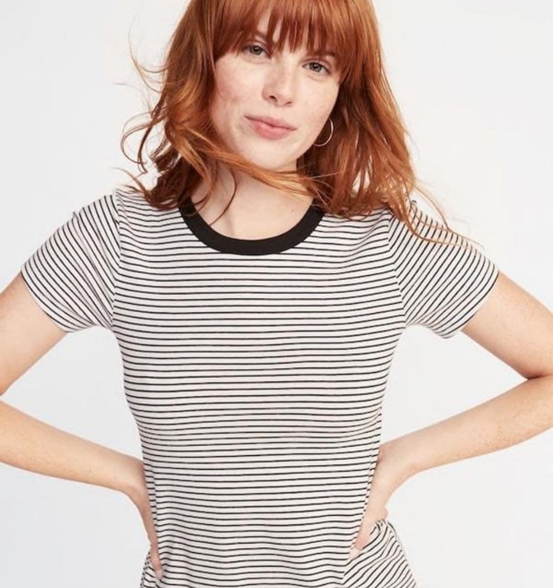 

Футболка Old Navy для дівчинки 12 років на зріст 152 в полоску