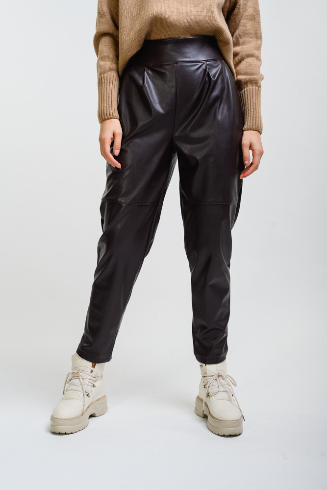 

Женские брюки из кожзама с широким поясом темно-коричневые Arjen размер M (26328-DB-M)