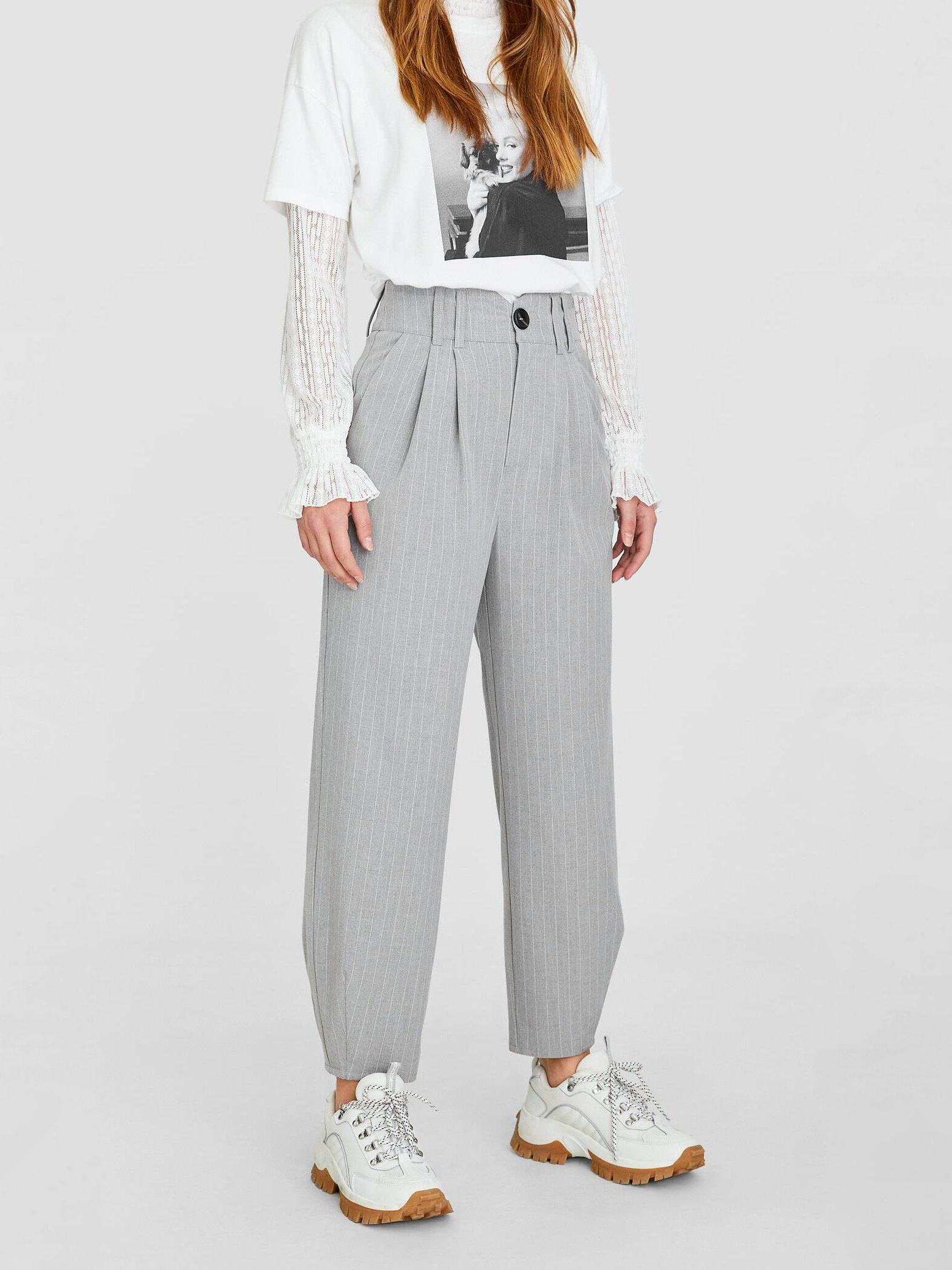 

Брюки Stradivarius 4549/647/210-AATP 36 Серые с белым