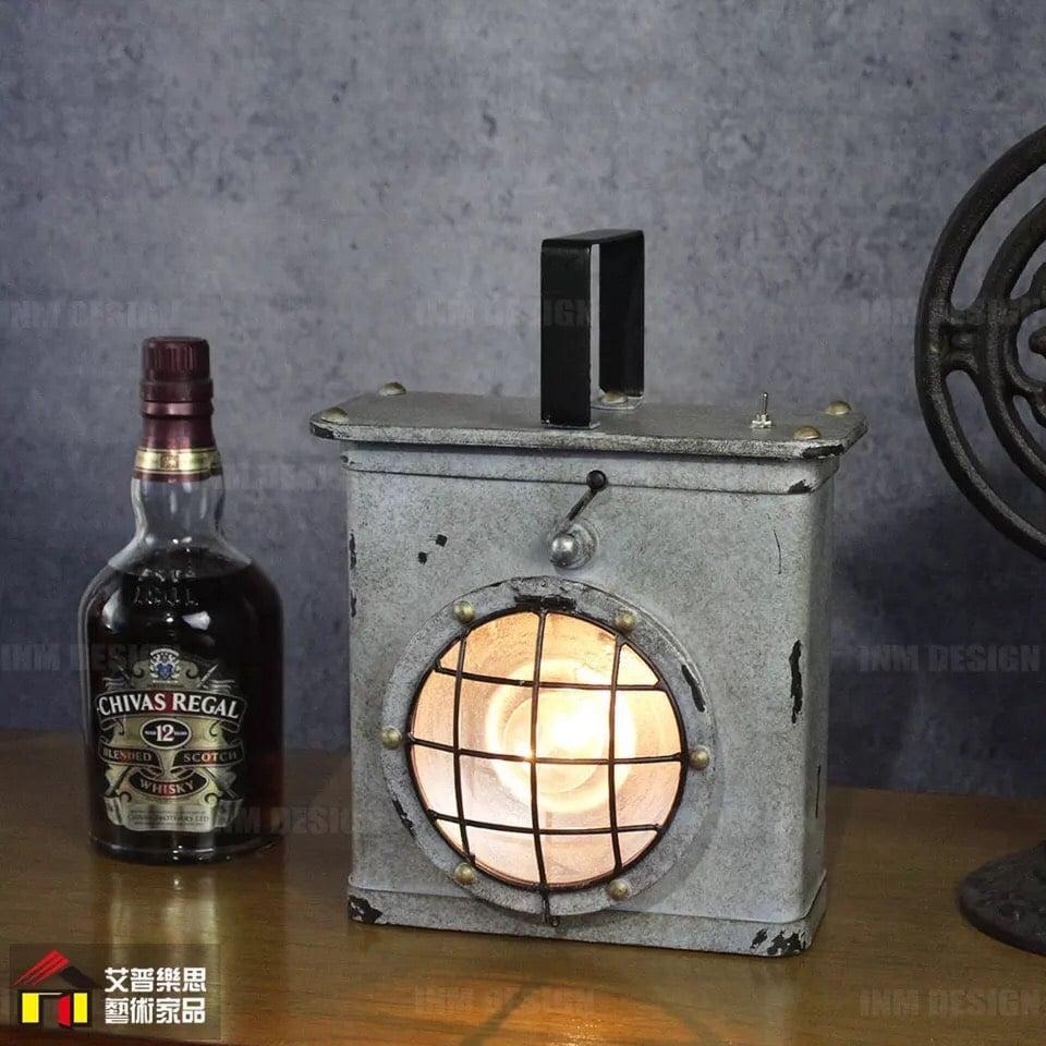

НАСТОЛЬНЫЙ СВЕТИЛЬНИК LED LOFT LANTERN