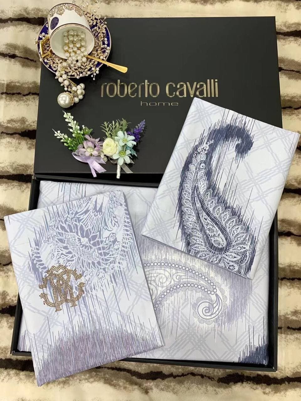 

Постельные наборы Roberto cavalli 200*230 200_230_ 2752Roberto cava