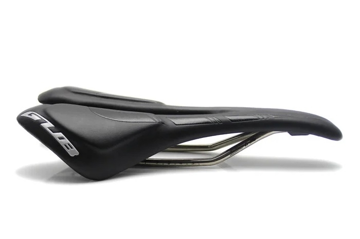 

Седло спортивное с эргоном. отверстием EVA GUB 1150 с гелем 275*142 (черн.) SAD-477