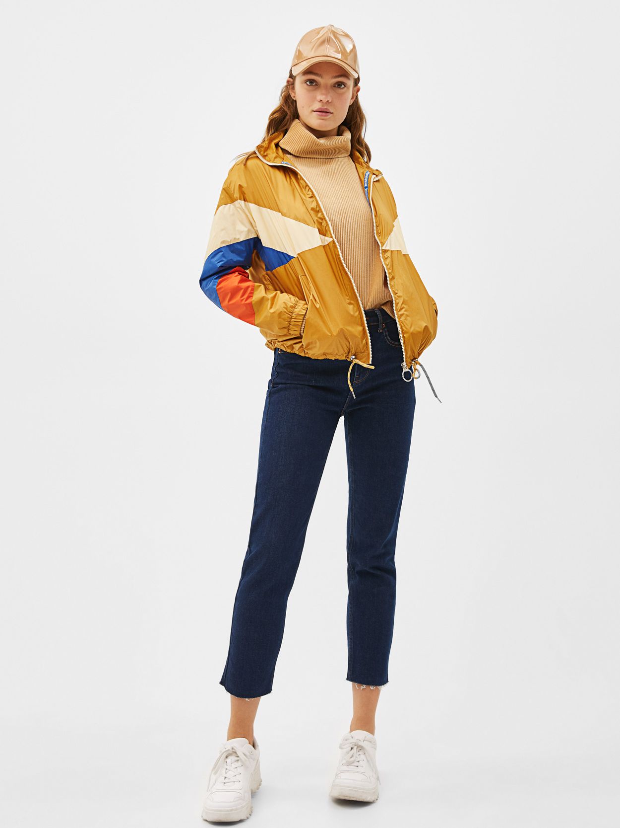 

Ветровка Bershka 06342019305 M Принт