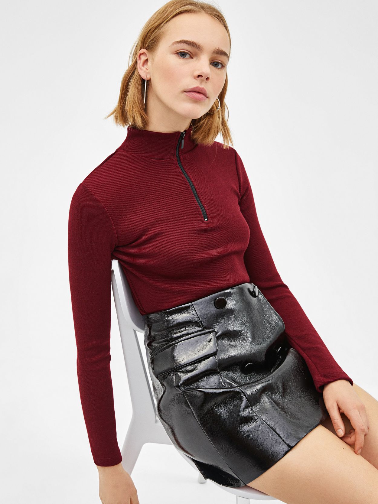

Водолазка Bershka 07079381122 M Бордовая