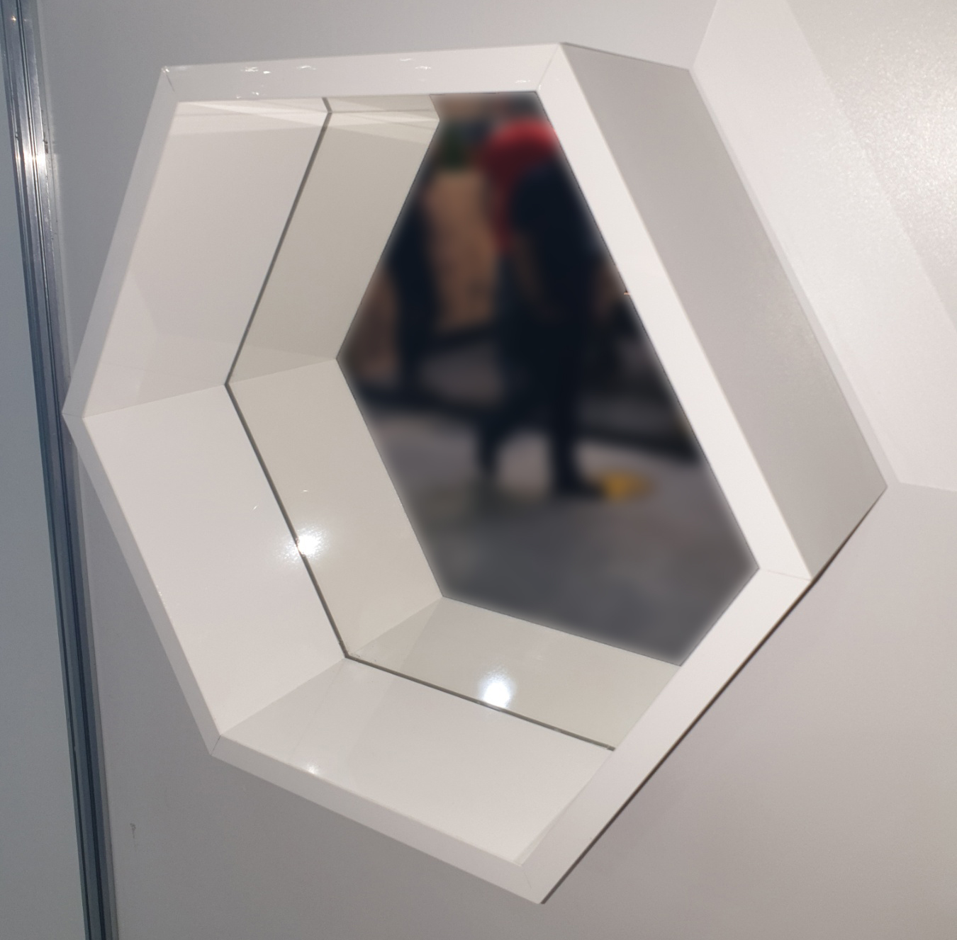 

Полка Соты lab-sv 400/500/150мм Белый глянец с зеркалом