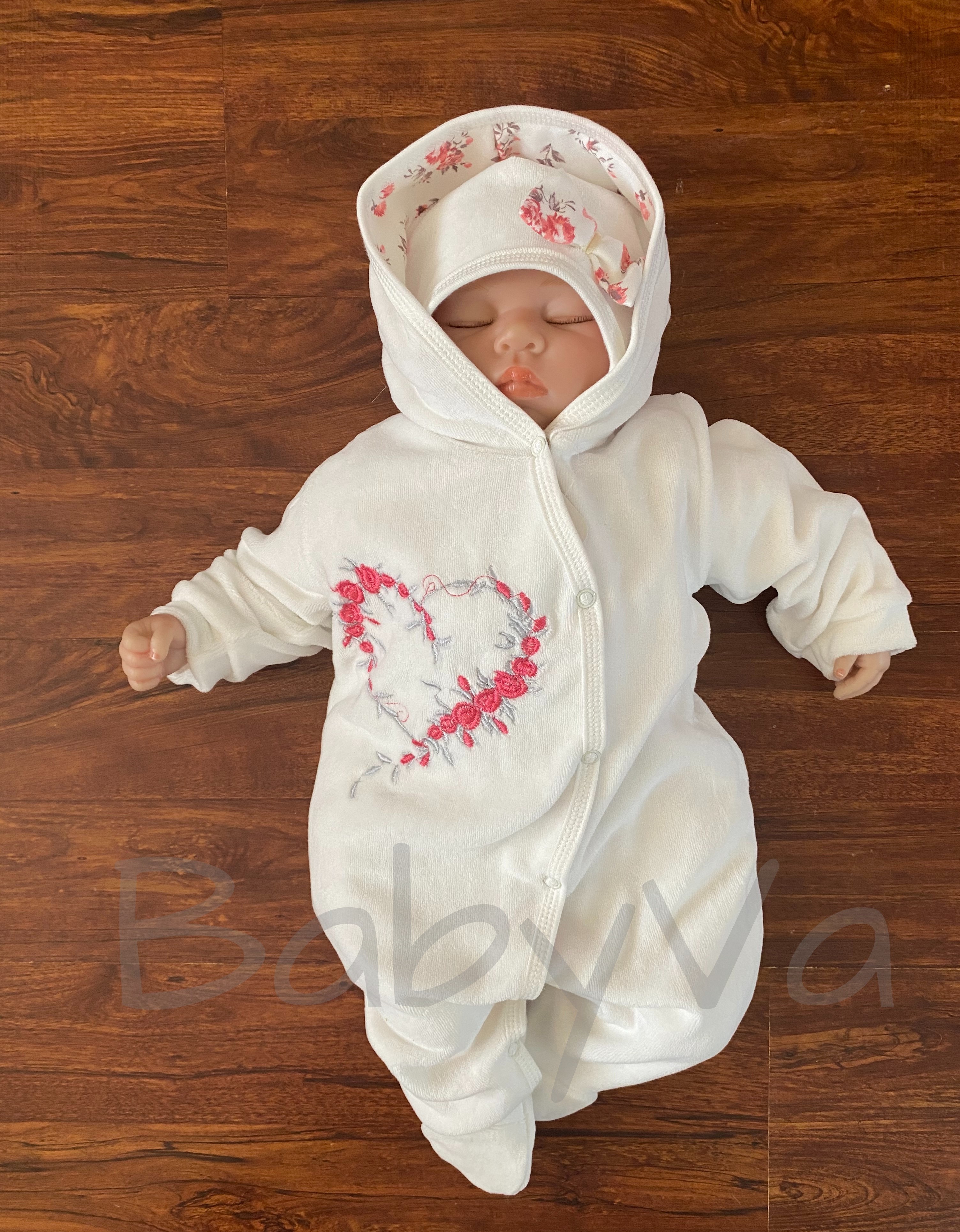

Детский велюровый комбинезон с шапочкой BabyVa Rose 62 р молочный