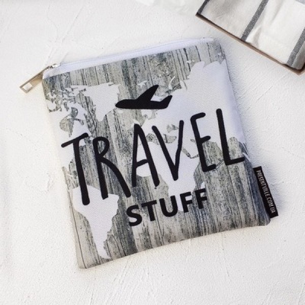 

Косметичка квадратная маленькая "Basic Travel stuff" Present косметичка квадратная с ярким принтом