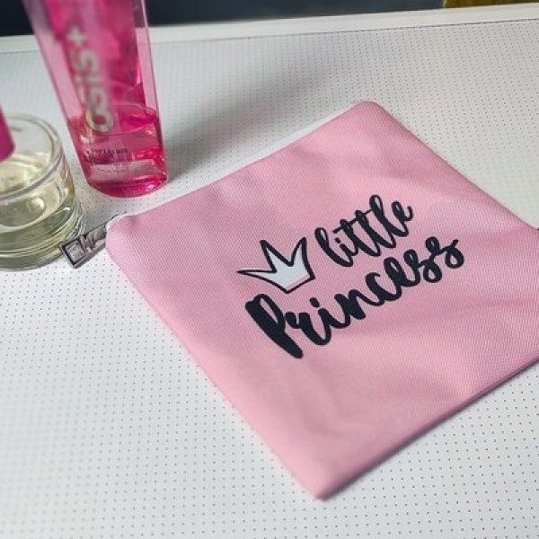 

Косметичка квадратная маленькая "Basic Little princess" Present косметичка квадратная с ярким принтом