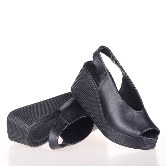 

Женские босоножки Fabio Monelli 9189-929 38 Черные