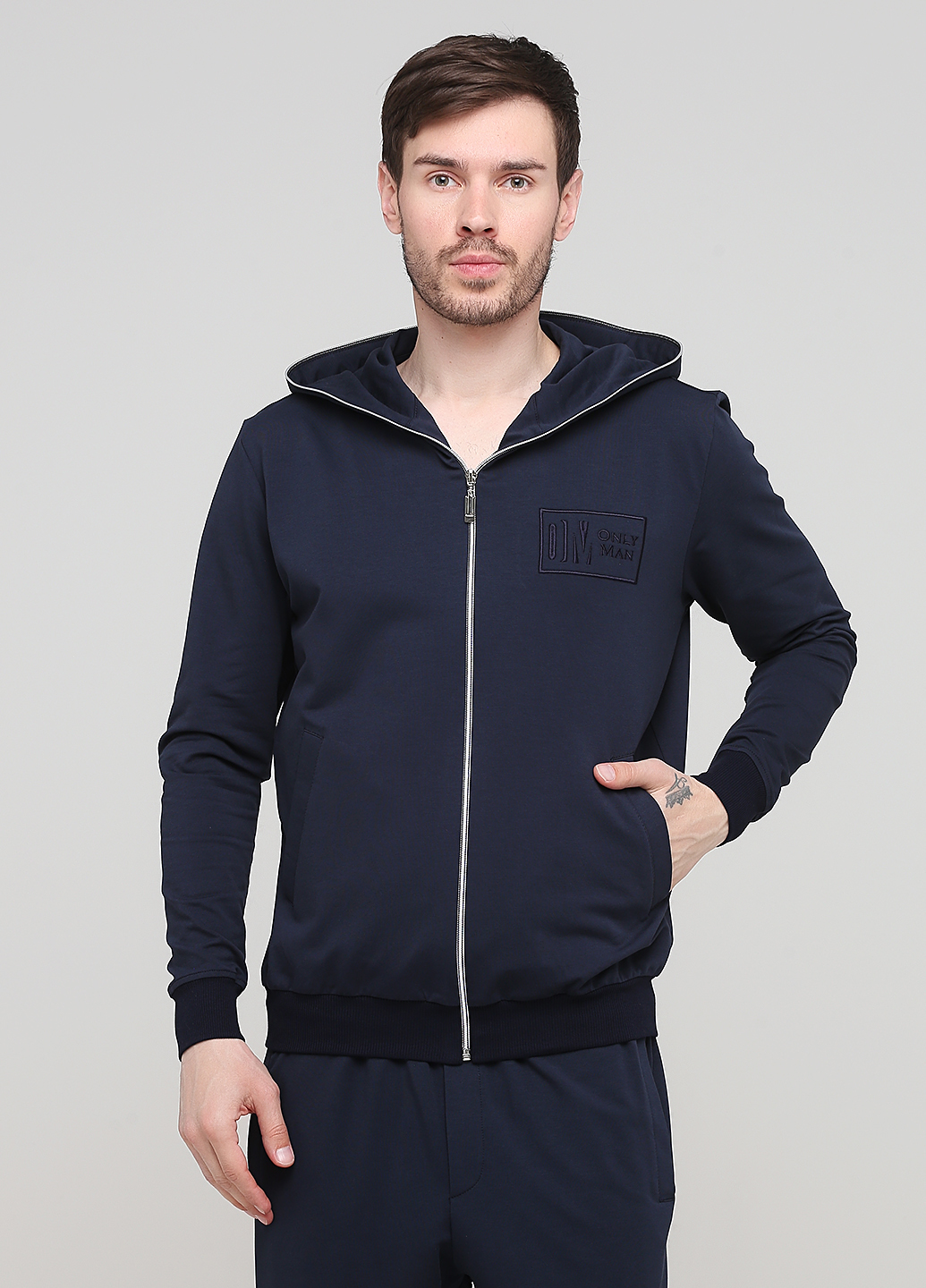 

Толстовка "Only Man" (95-ZHUzh-24-02-DblueCH, Толстовка "Only Man" (95-ZHUzh-24-02-DblueCH-2XL-3XL)