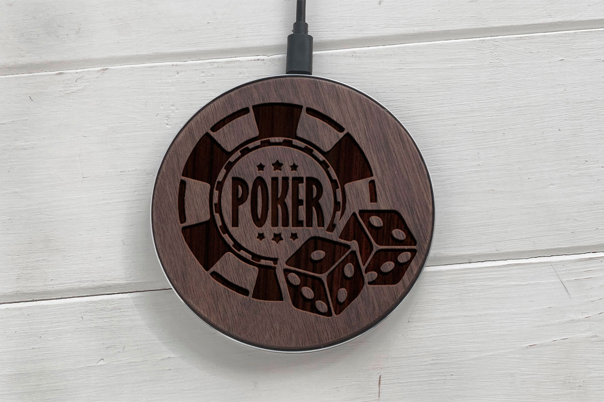 

Быстрая беспроводная деревянная зарядка SkinWood Black Fast Charge Poker