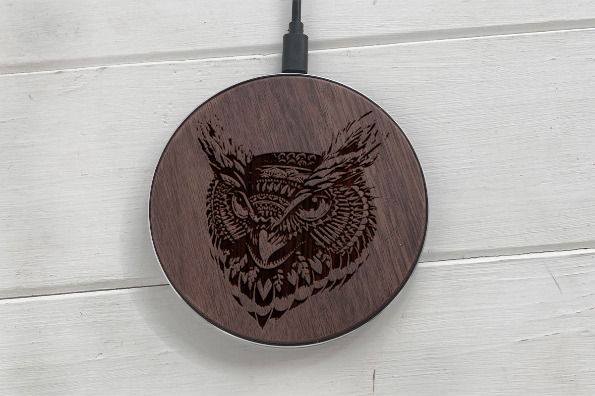 

Быстрая беспроводная деревянная зарядка SkinWood Black Fast Charge owl