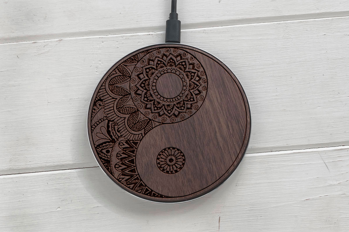 

Быстрая беспроводная деревянная зарядка SkinWood Black Fast Charge Yin-Yang