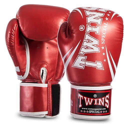 

Перчатки боксерские FBGVSD3-TW6 Twins 14oz Красный металлик (37426071)