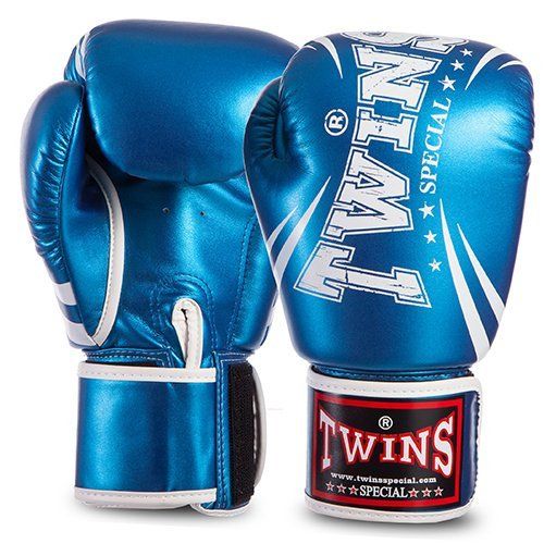 

Перчатки боксерские FBGVSD3-TW6 Twins 16oz Синий металлик (37426071)