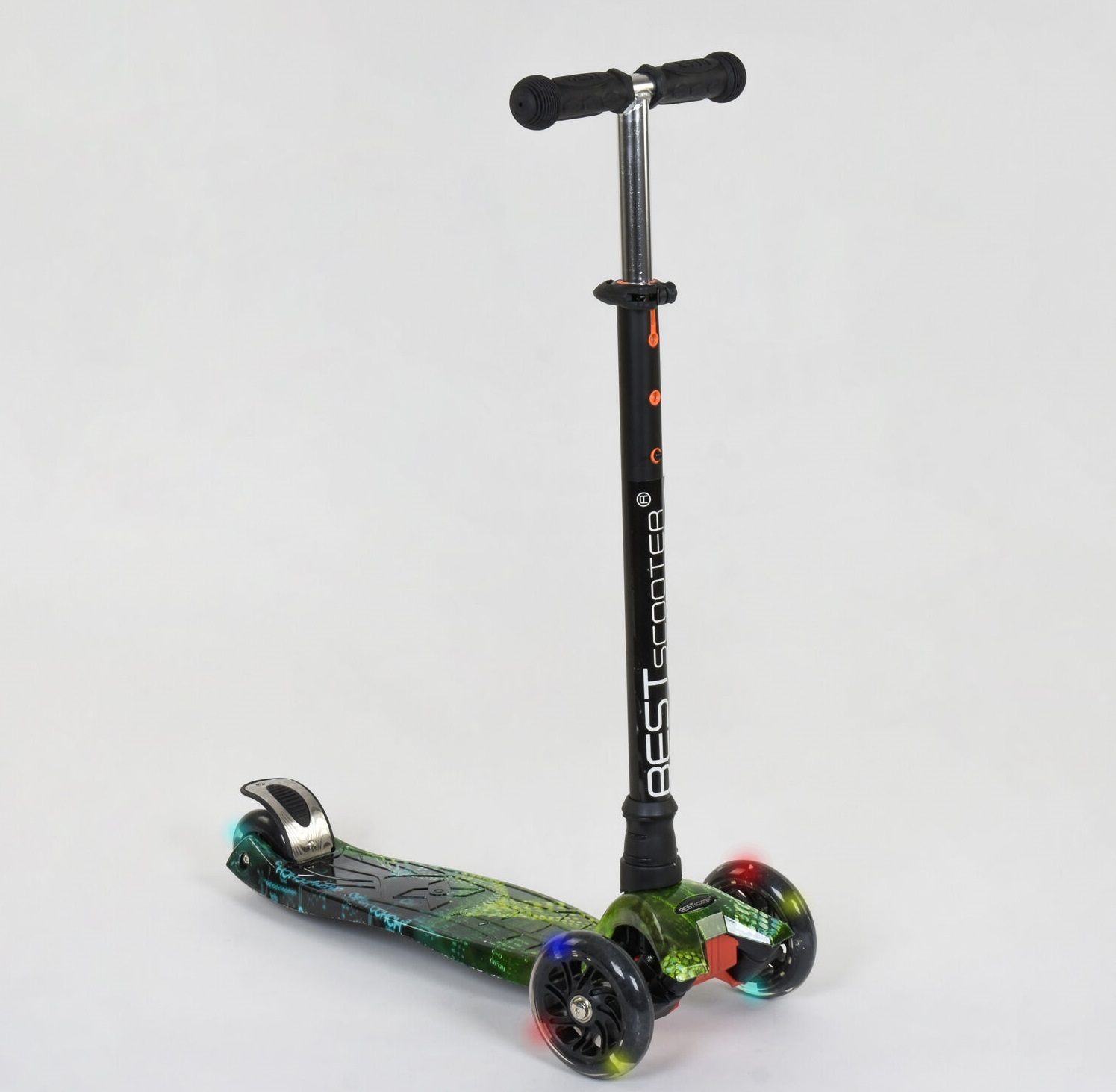 

Самокат Best Scooter MAXI Matrix А 25462 /779-1317 Black/Green (779-1317)
