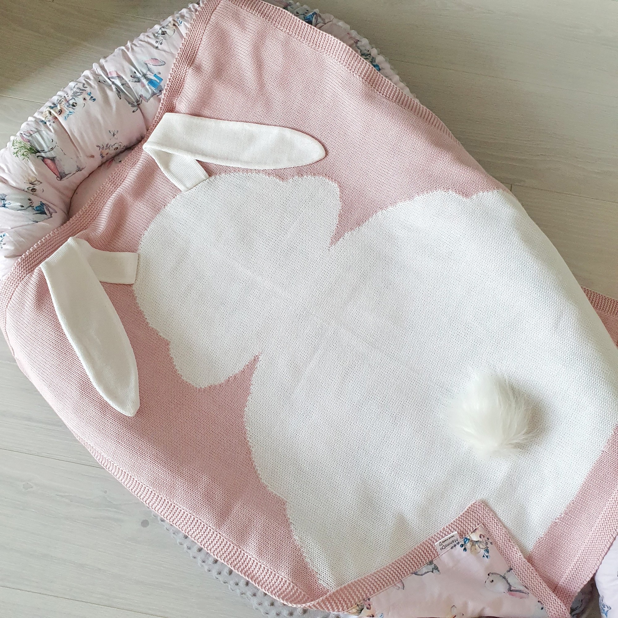 

Именной детский плед-зайчик MammyDo Bunny розового цвета с подкладом
