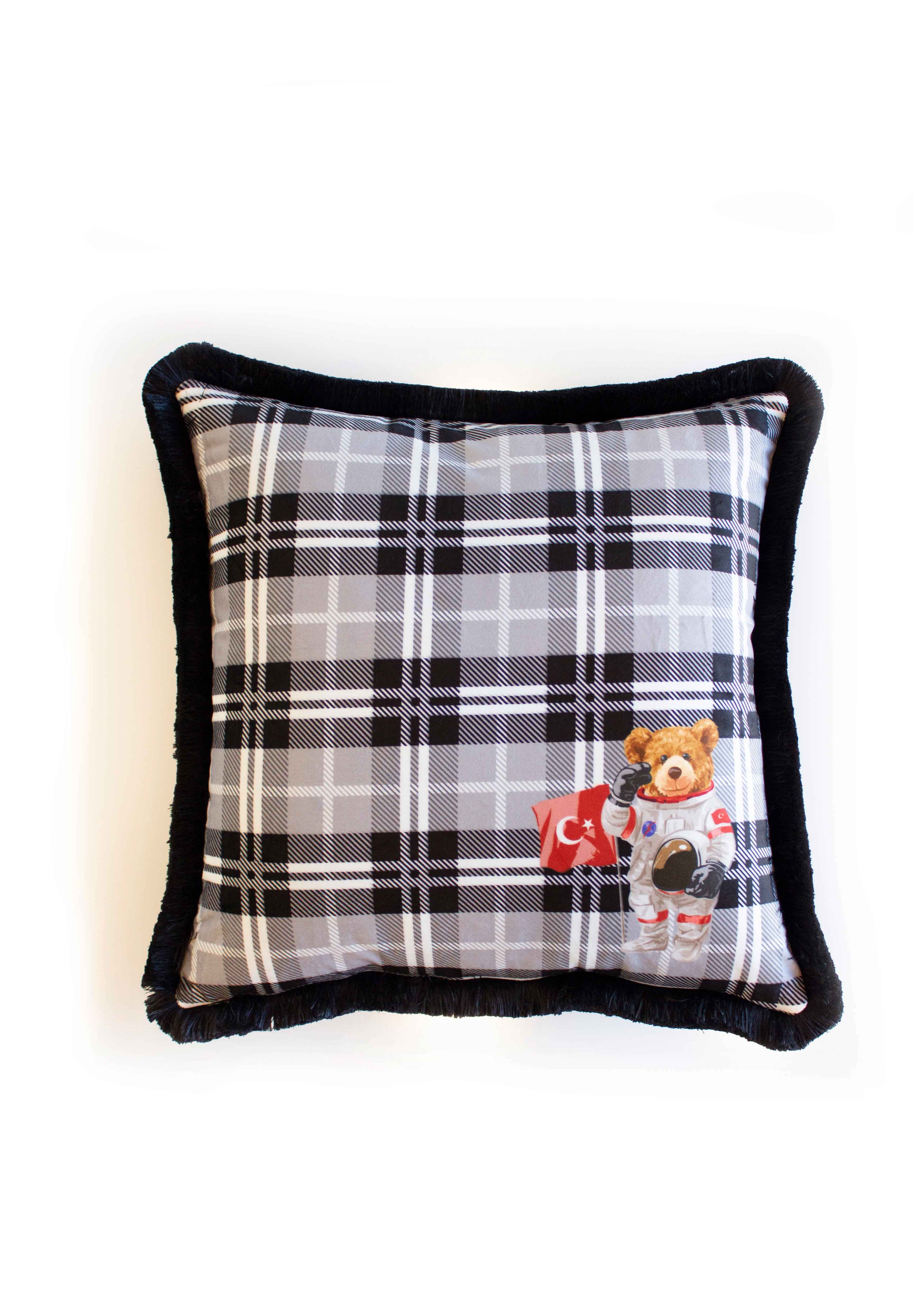 

Декоративная подушка AdaWallHome 45x45см EY254 с бахромой.