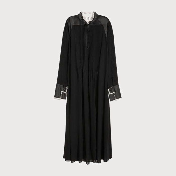 

Платье H&M Studio 0557996-6 34 Черное