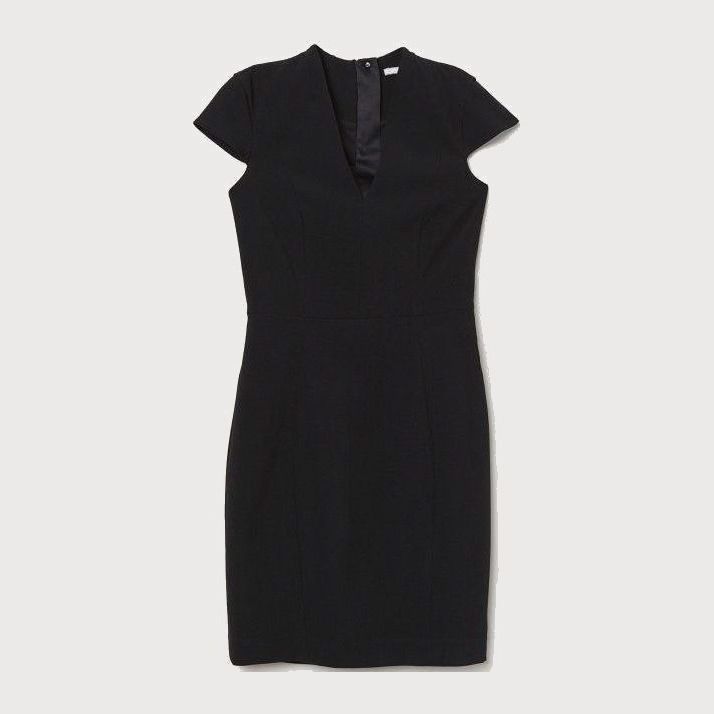 

Платье H&M 5775128-AAAD 48 Черное