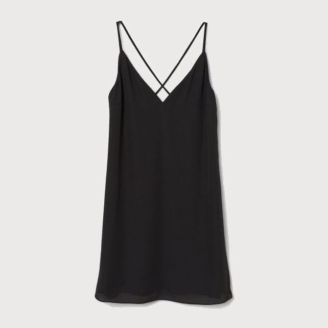 

Платье H&M 0829135-0 44 Черное