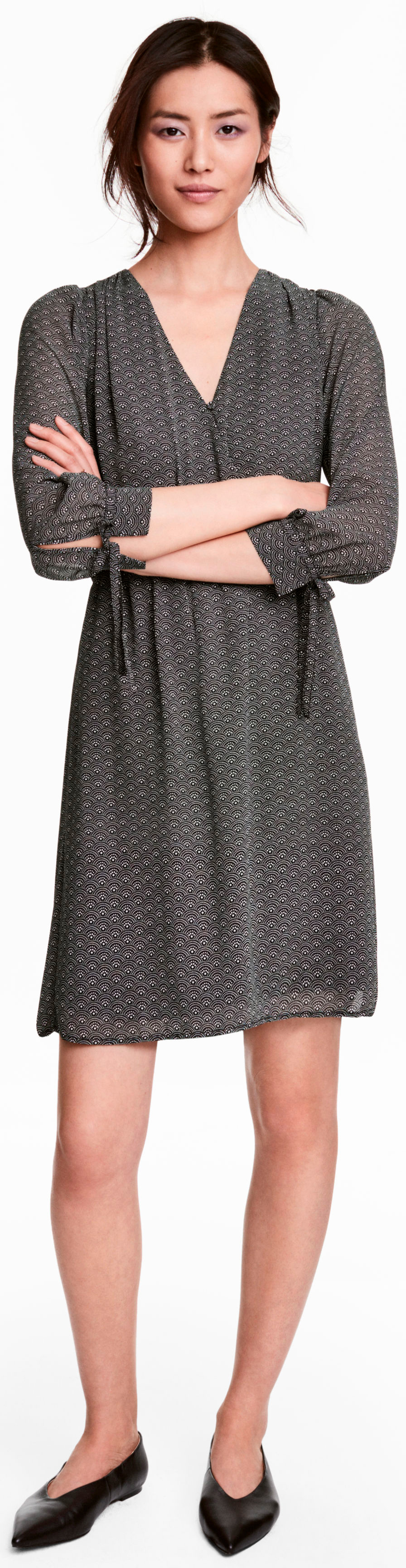 

Платье H&M 3hm05330041 44 Черное