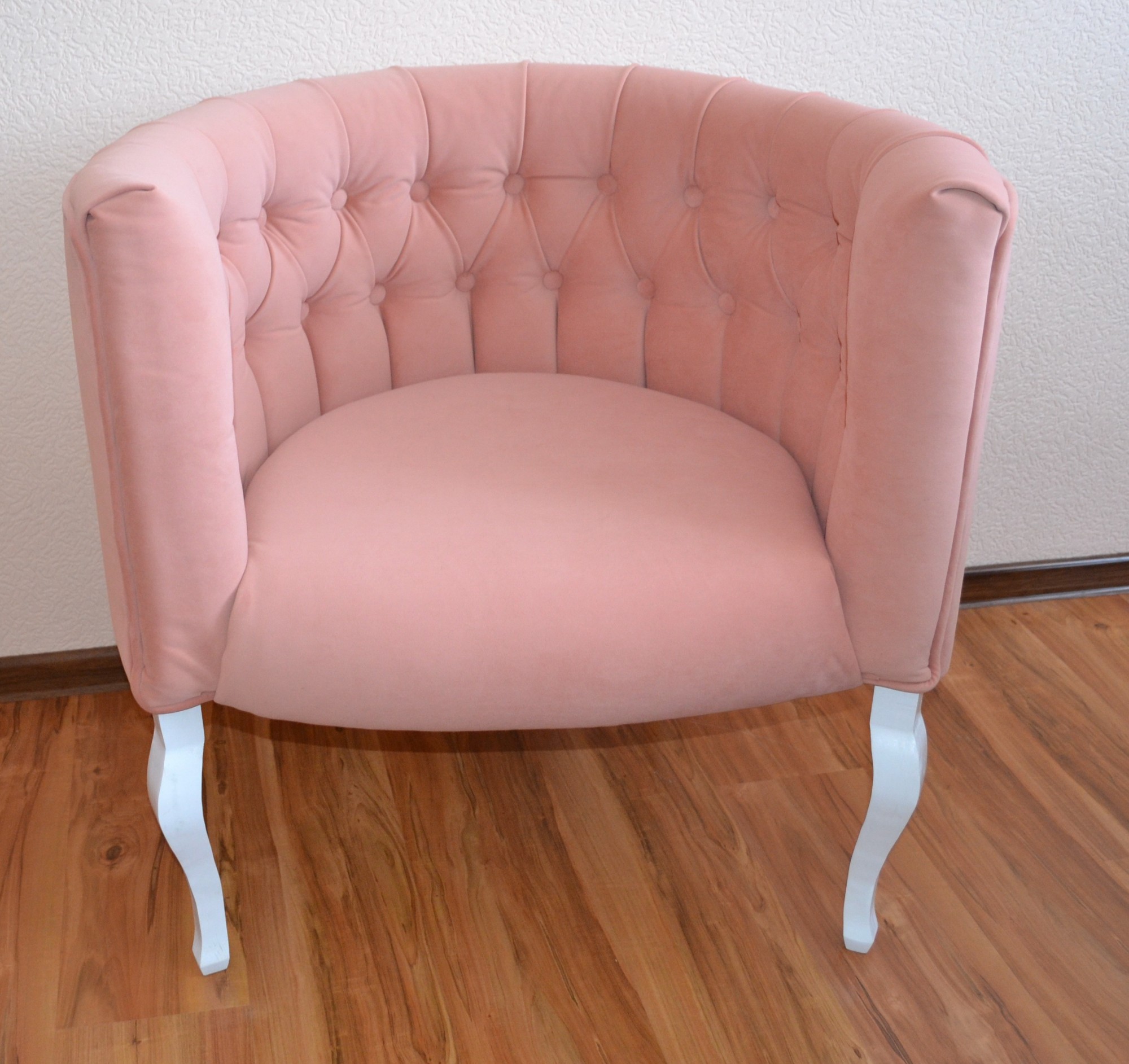 

Крісло м'яке Sovereign 018 велюр кругле рожеве 800*800