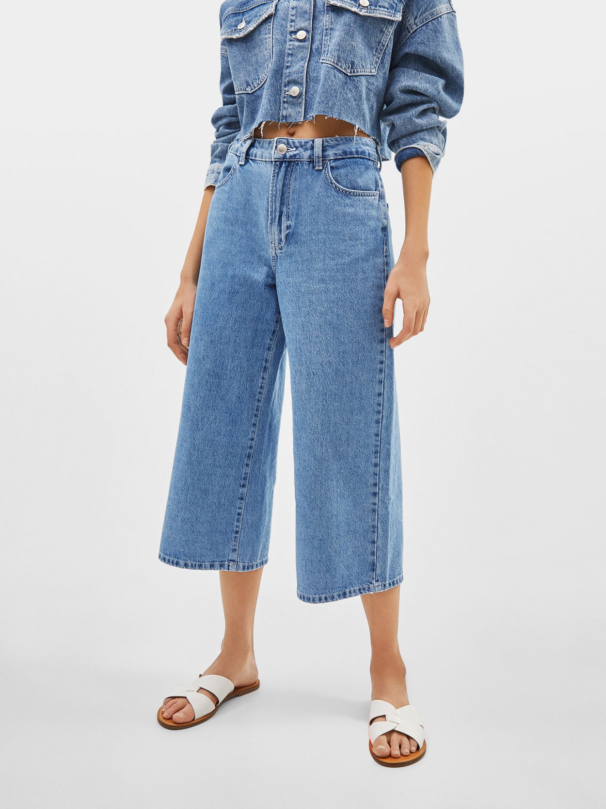

Джинсы Bershka 00009388428 38 Голубые