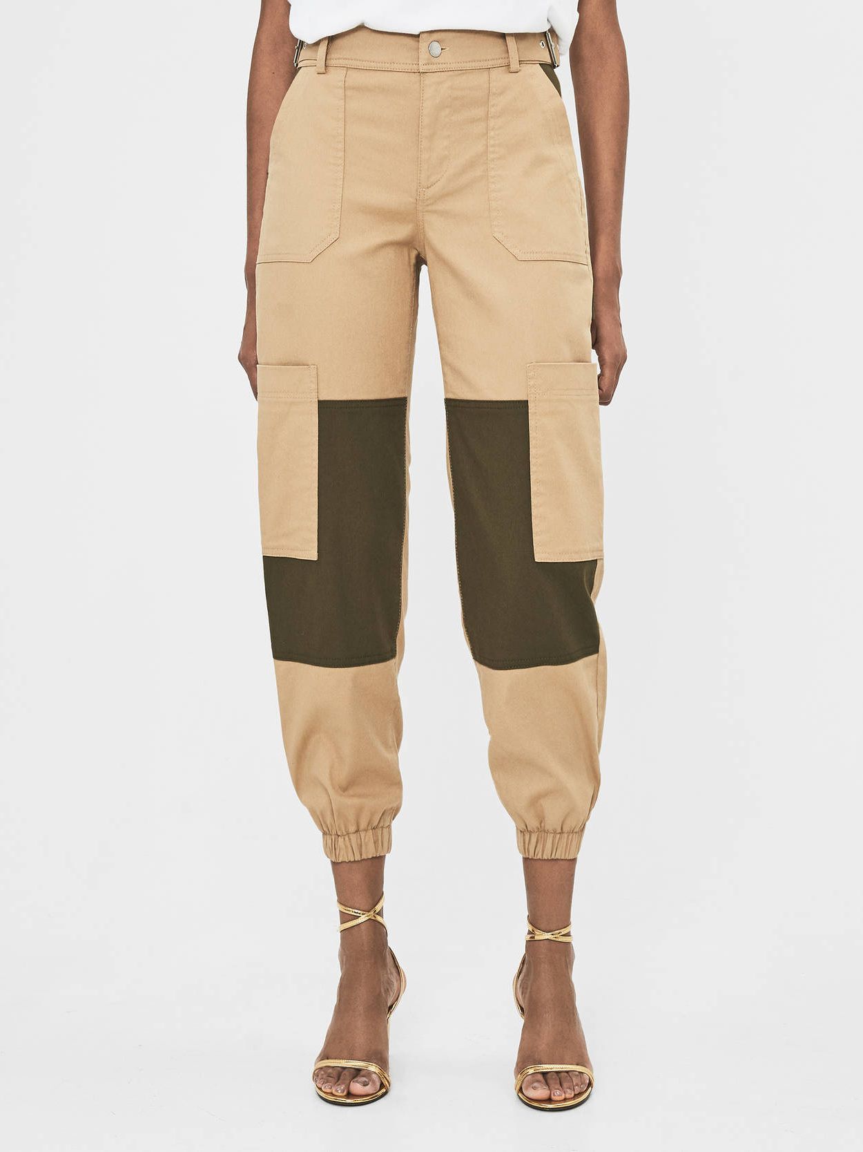 

Брюки Bershka 05098168742 34 Бежевые