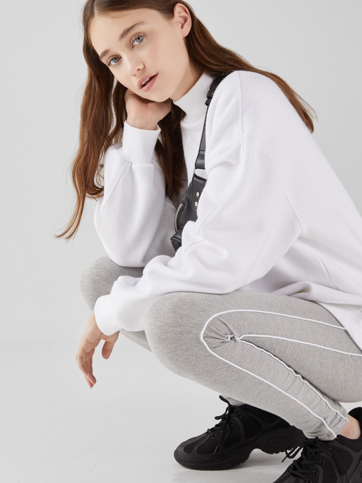 

Спортивные леггинсы Bershka 05247478812 M Серые