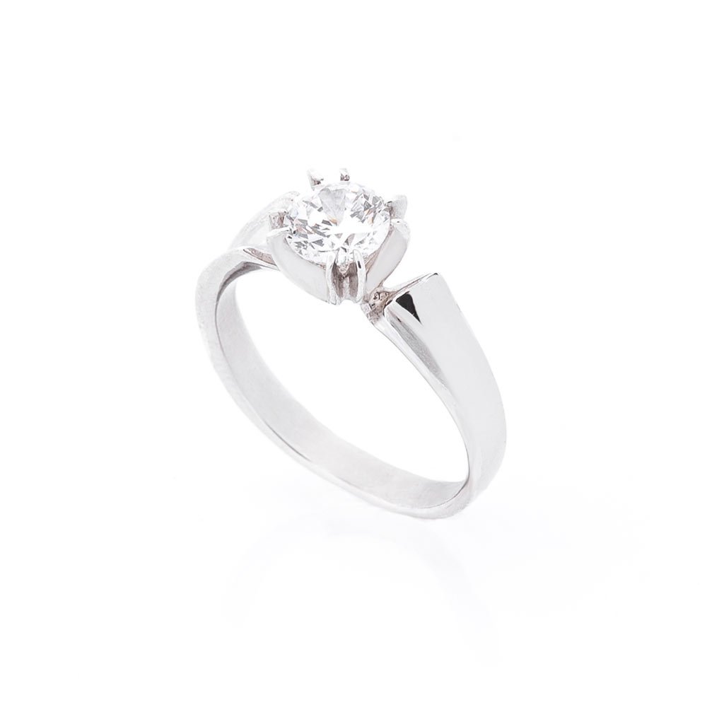 

Серебряное кольцо с фианитом 111350 Оникс 15.5