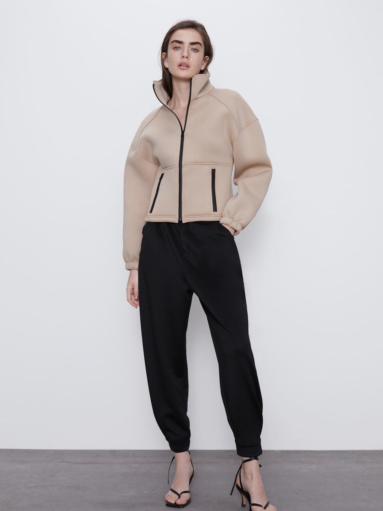 

Куртка Zara 4341/002/710-AAUE XS Бежевая с черным