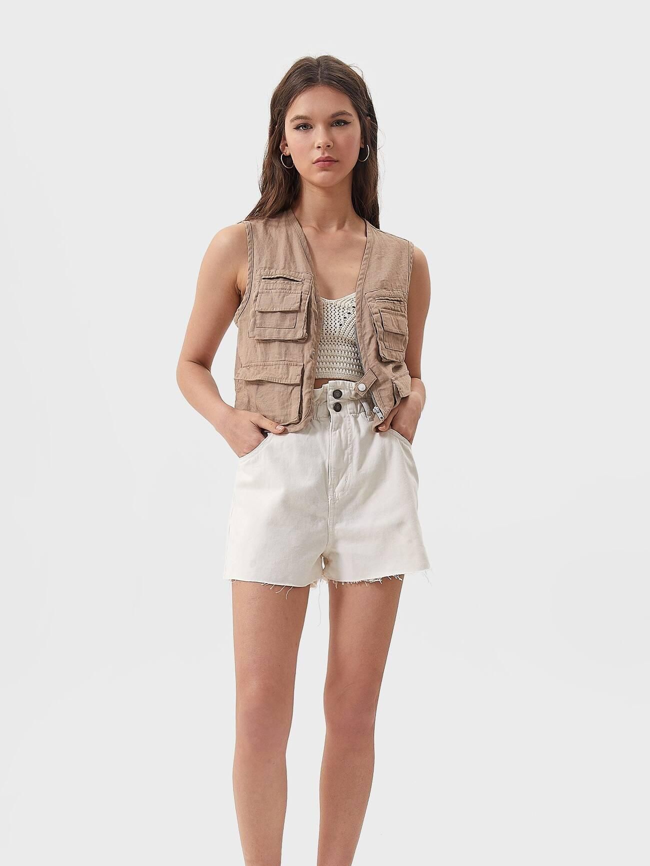 

Жилет Stradivarius 7912/166/430-ACXI S Темно-бежевый