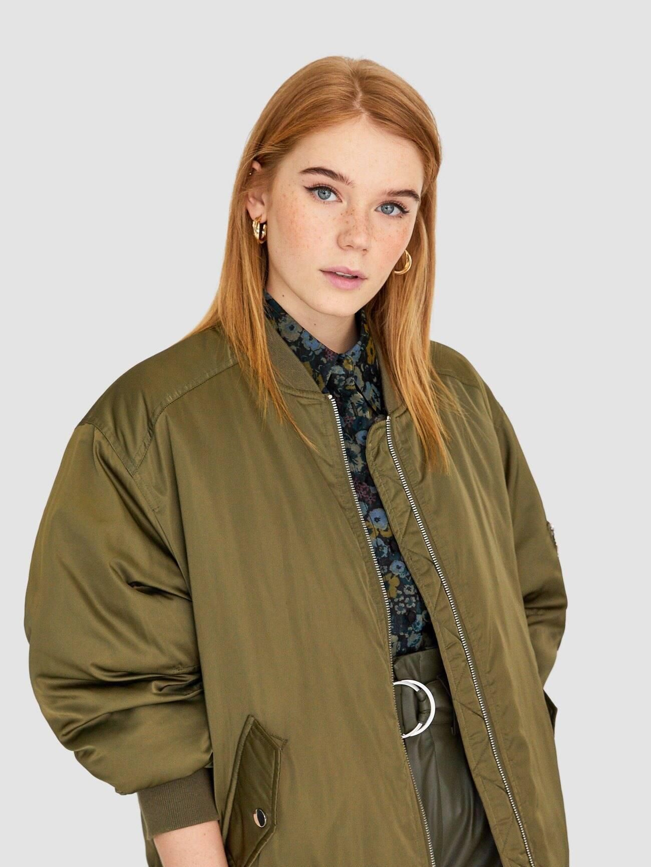 

Бомбер Stradivarius 5717/364/550-ACYC S Хаки