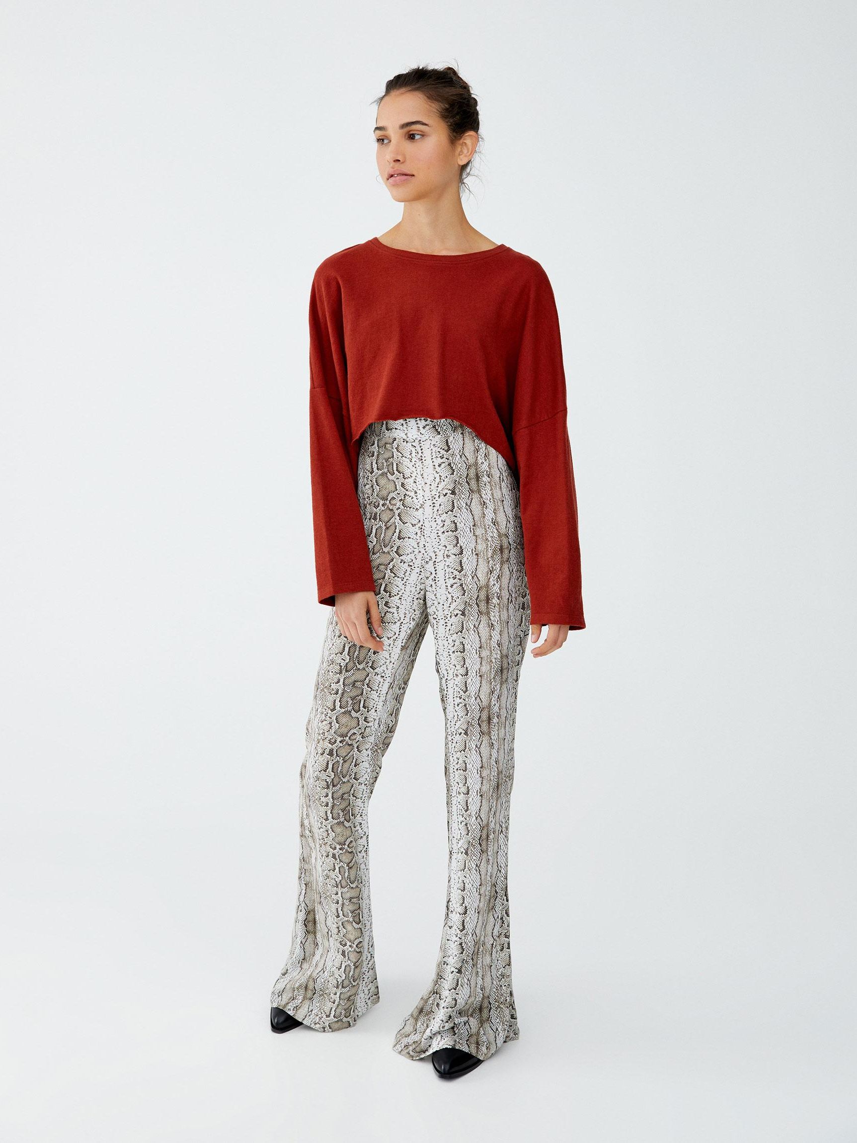

Лонгслив Pull & Bear 9595/308/701-ACVB S Кирпичный